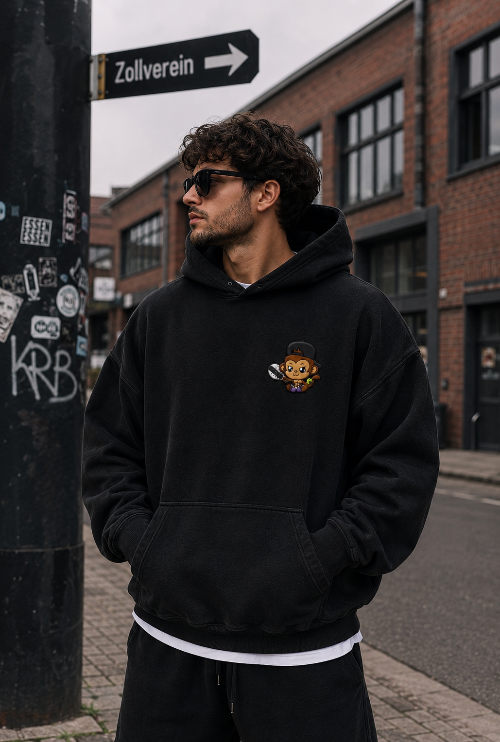 AFFENBANDE ESSENTIAL HOODIE Washed Black Monkey Stick